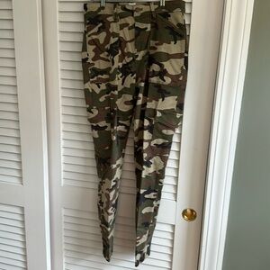 Gap camo high rise skinny jeans